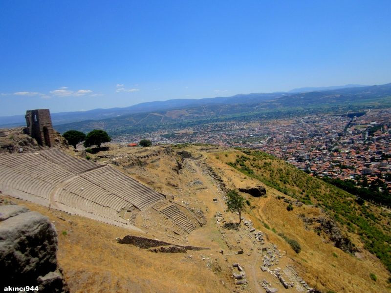 Anadolu Da Bulunan D Nyan N En Dik Tiyatrosu Ziyaret Ilerini A Rt Yor