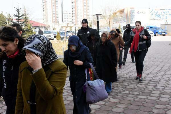 FETÖ'nün kasalarına operasyon: 32 gözaltı - Resim : 1