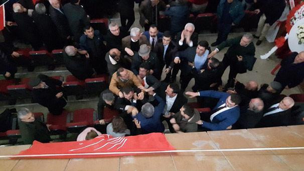 CHP'nin İzmir ve Kırşehir kongrelerinde kavga - Resim : 6