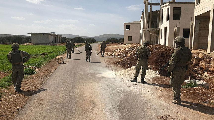 Afrin'de tuzaklanan patlayıcılar imha ediliyor - Resim : 1