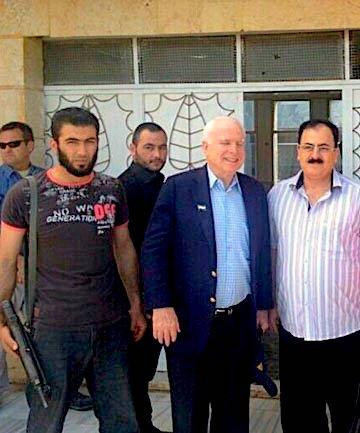 John McCain: Kahraman mı yoksa savaş suçlusu mu? - Resim : 6