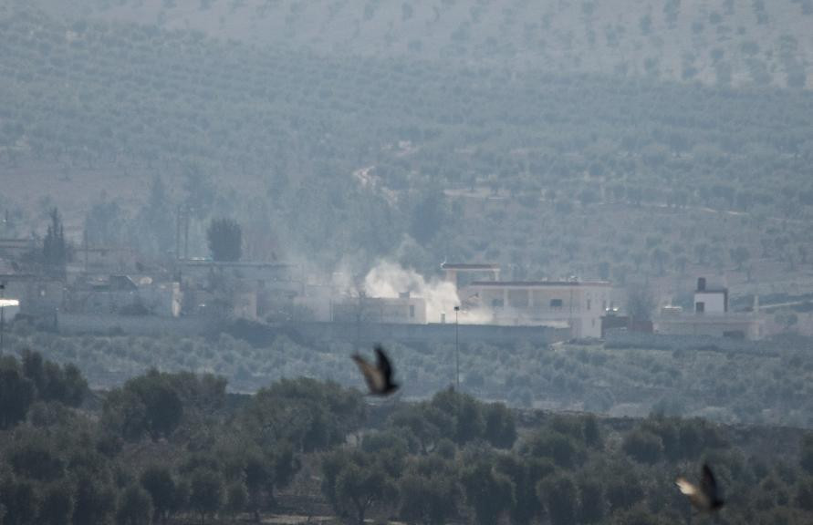 TSK Afrin'deki PKK/PYD mevzileri böyle vurdu - Resim : 2