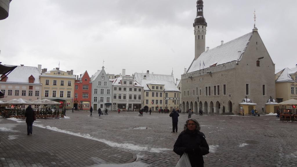 Baltık Denizi kıyısında bir ortaçağ şehri Tallinn - Resim : 2