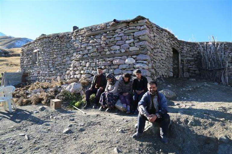 Erzincan’da kabile hayatı yaşayan aile: Bugüne kadar devletle hiç görüşmedik - Resim : 2
