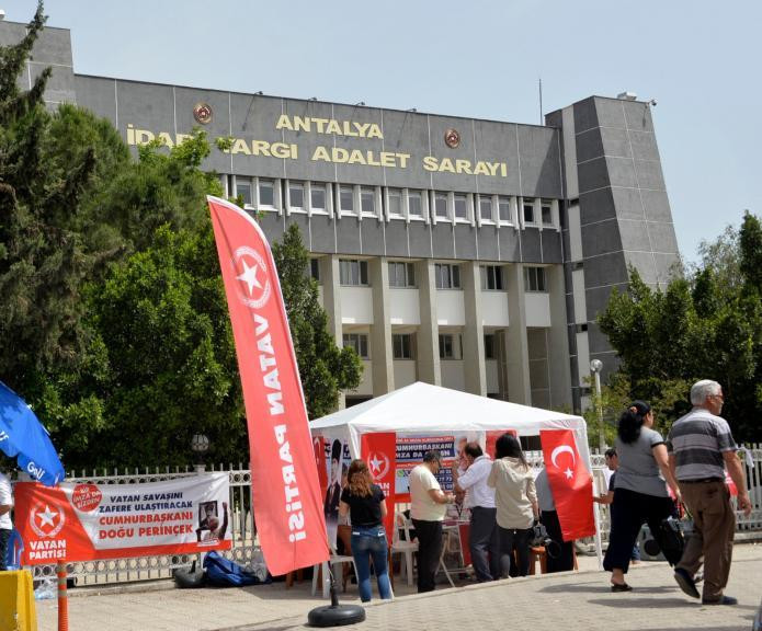 İlk imza gününde Perinçek seferberliği - Resim : 5