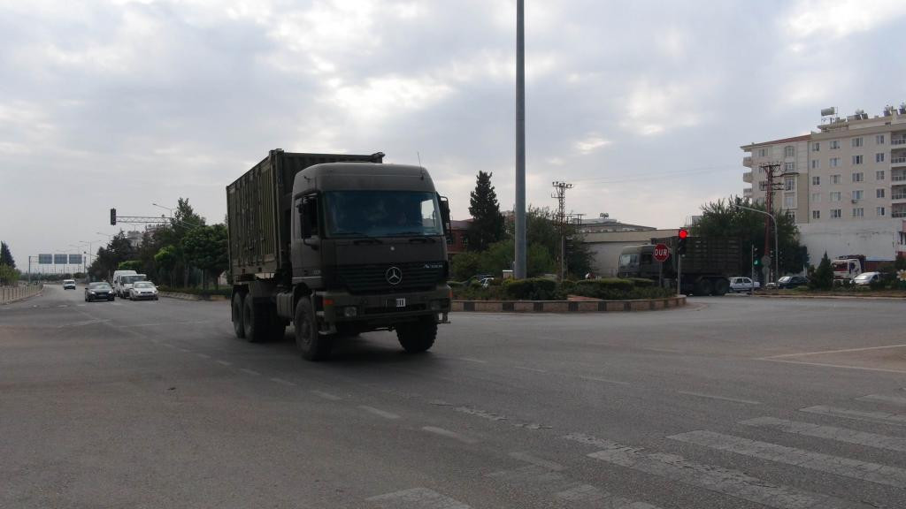 TSK'dan Suriye sınırına tank ve obüs sevkıyatı - Resim : 4