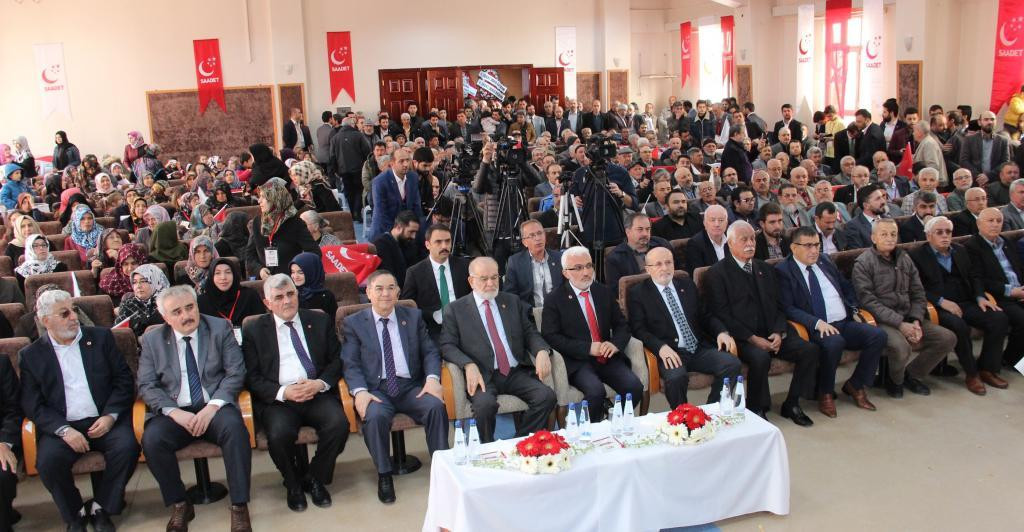 Karamollaoğlu: Afrin'i siyasetçiler değil, ordu yönetiyor - Resim : 1