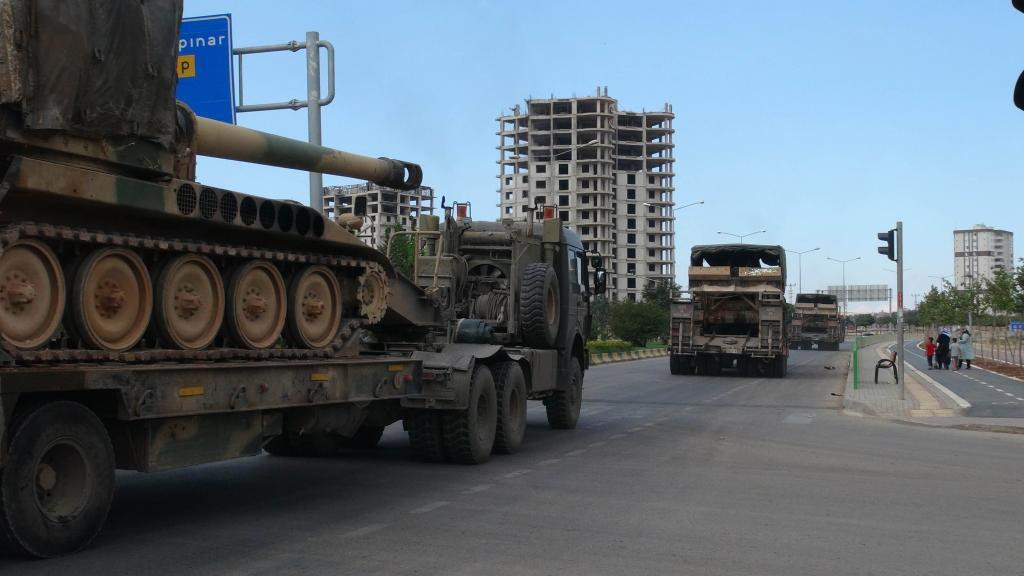 TSK'dan Suriye sınırına tank ve obüs sevkıyatı - Resim : 5