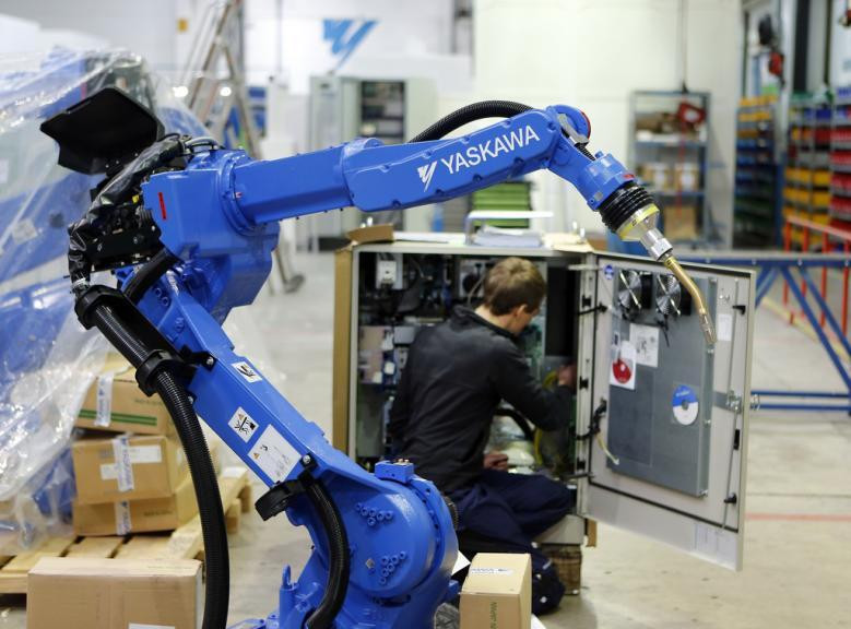 Bu ülkelerde üretim robotların elinde - Resim : 16