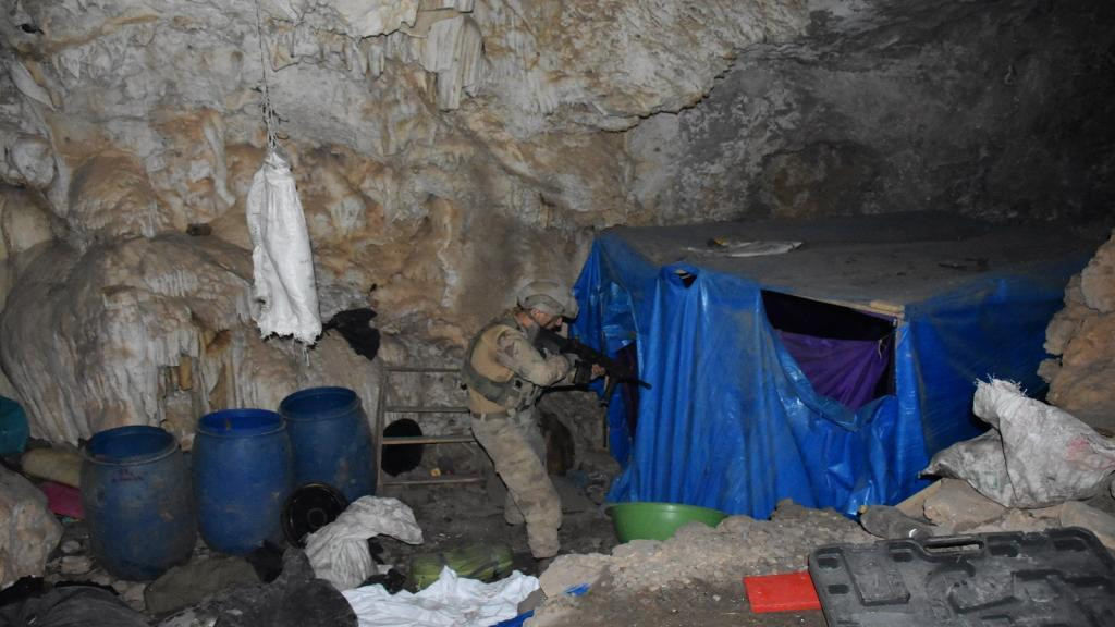 Kıran Operasyonu: Örgütün çift girişli mağaralarında 5 ton malzeme bulundu - Resim : 3