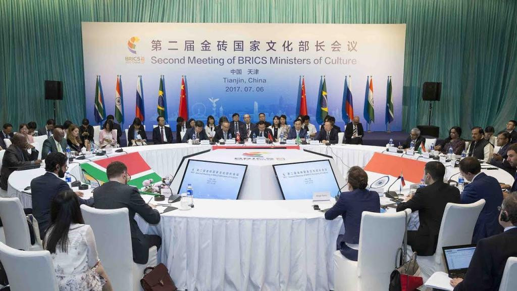 BRICS 'yeni bir dünya düzeni' için zorluyor - Resim : 2