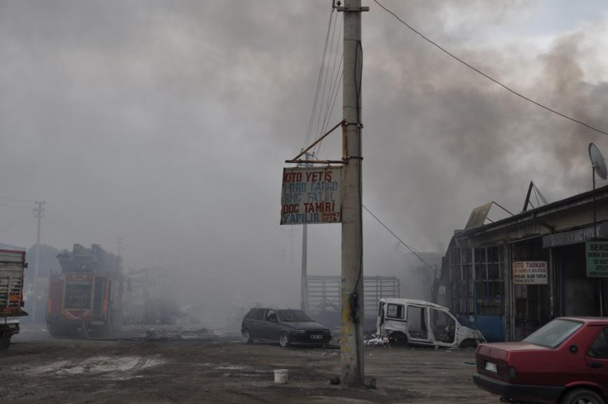 Iğdır'da sanayi sitesinde patlama - Resim : 4