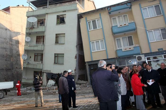 Ege'deki en şiddetli depremler... - Resim : 4