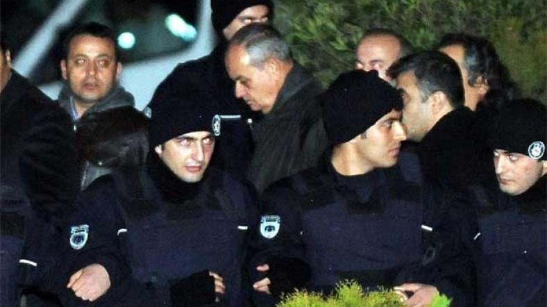 Başbuğ FETÖ'cülerin terfisinde Abdullah Gül'e işaret etti - Resim : 2