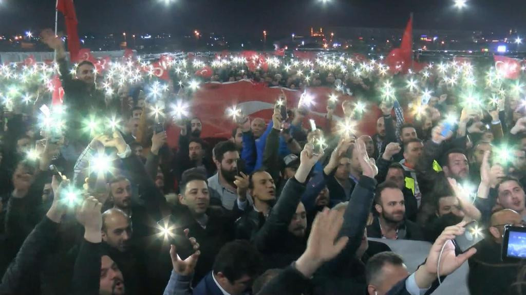 Uber şoförleri Yenikapı'da eylem yaptı - Resim : 1