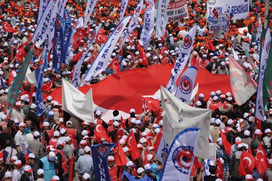 1 Mayıs'ın gündemi kıdem tazminatı: 40 milyonun hakkını yedirmeyiz - Resim : 2