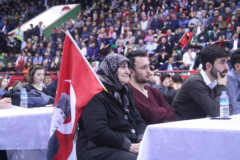 Çağdaş Cengiz Gençlik Meclisi'nde konuştu - Resim : 1