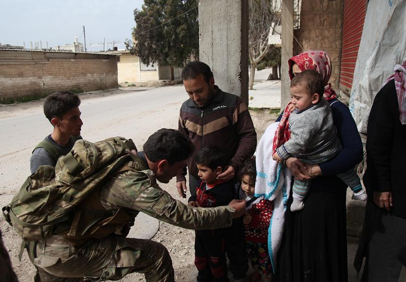 Afrin ilçe merkezi sınırları içine girildi - Resim : 3