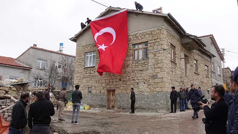 Şehitlerimizin kimlikleri belli olmaya başladı - Resim: 15