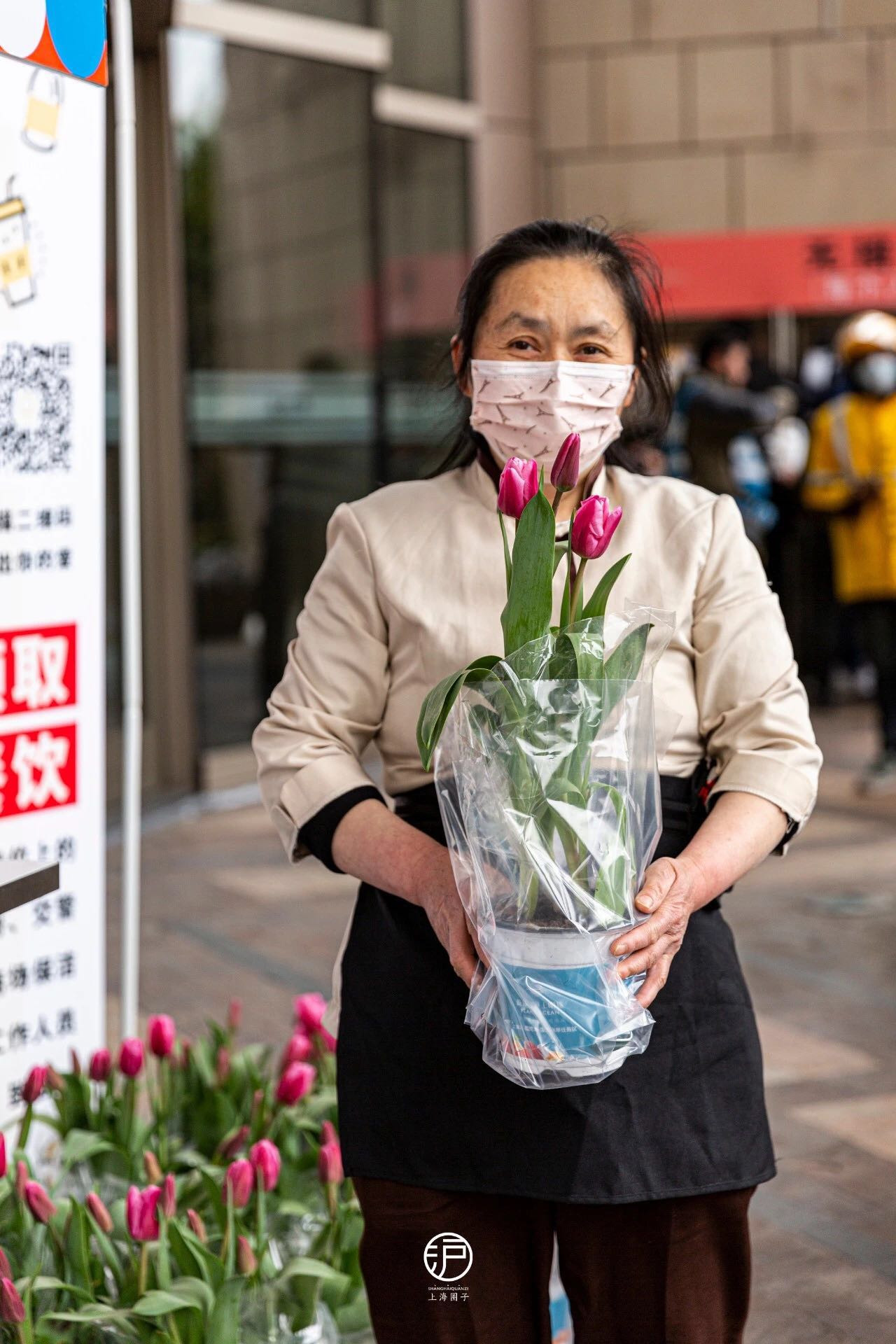 Çin'de işçilere hediyeler dağıtmak için insansız tezgahlar kuruldu - Resim: 2