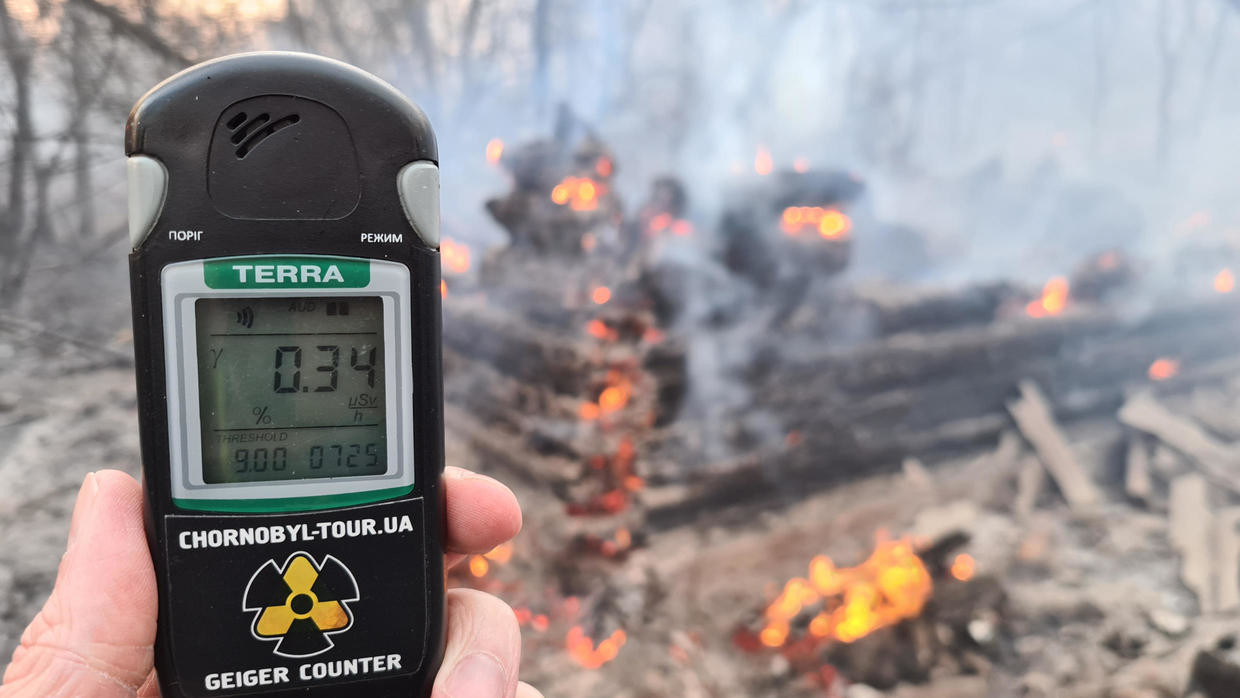Ukrayna’daki yangın Çernobil nükleer santrali sınırlarına dayandı - Resim: 1