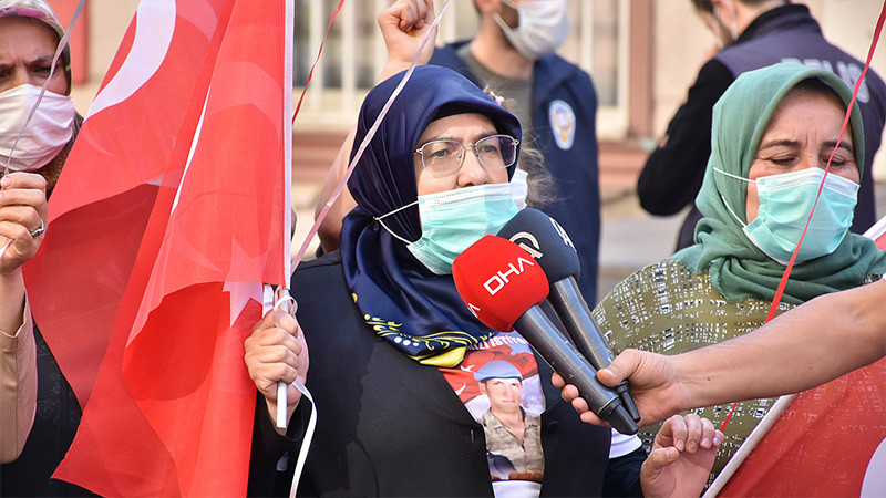 Diyarbakır anneleri Cumhuriyet Bayramı'nı evlat nöbetinde kutladı - Resim: 2