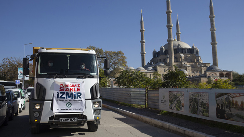 Türkiye İzmir için tek yürek - Resim: 2