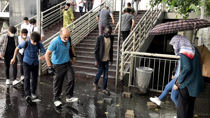 İstanbul'da sağanak etkili oldu - Resim: 2