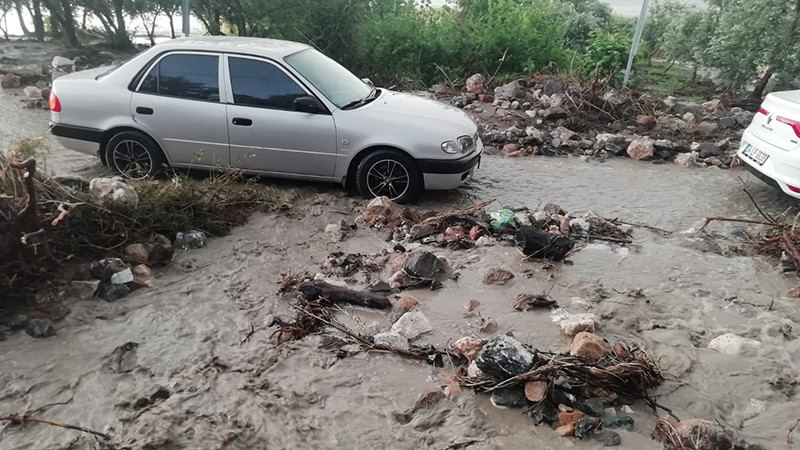 Bursa Kestel'deki selde 5 ölü, 1 kayıp - Resim: 10