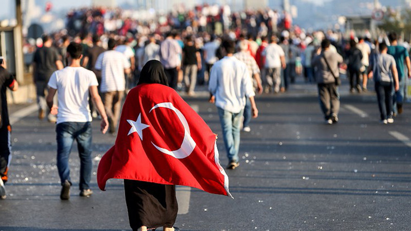 FETÖ'nün kanlı darbe girişiminin üzerinden 4 yıl geçti: 15 Temmuz'da ne oldu? - Resim: 3