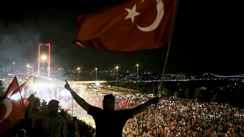 FETÖ'nün kanlı darbe girişiminin üzerinden 4 yıl geçti: 15 Temmuz'da ne oldu? - Resim: 9