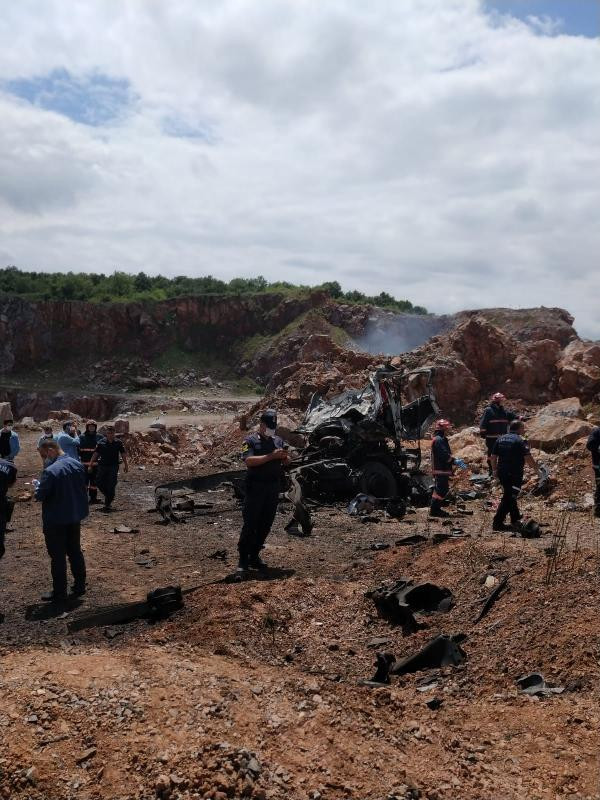 Sakarya'da şiddetli patlama: 3 şehidimiz var - Resim: 2