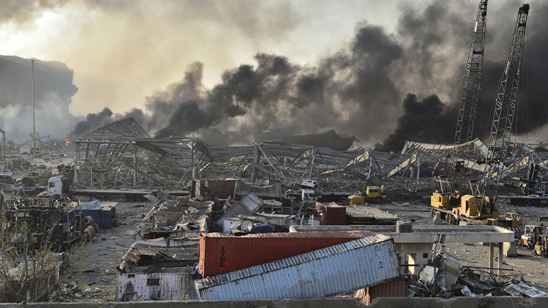 Lübnan Beyrut Limanı'ndaki 'tarihi' patlamanın şokunu yaşıyor - Resim: 5