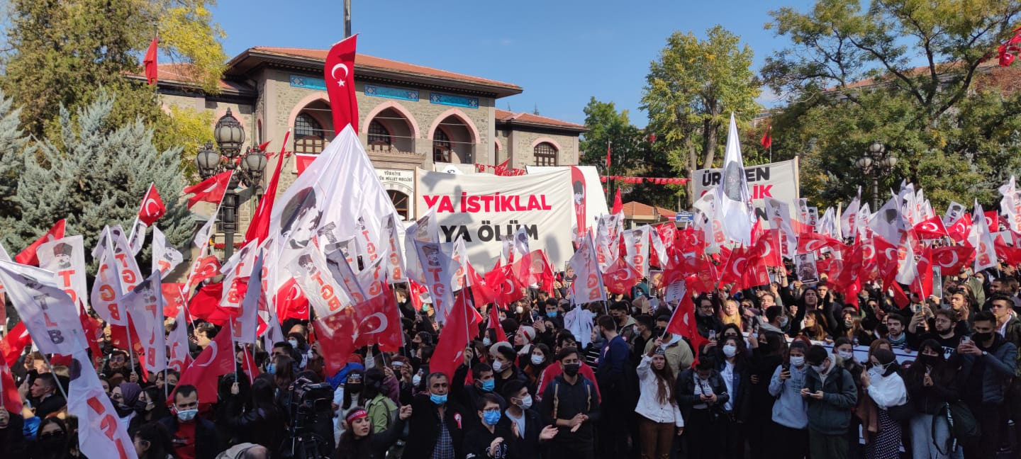 Türk Gençliği emperyalizme meydan okudu - Resim: 17