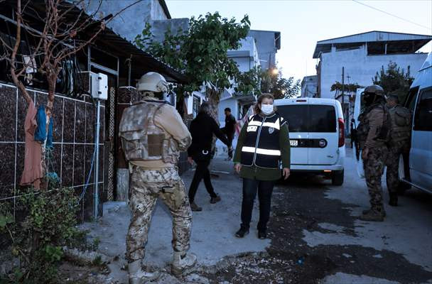 Bursa'da silah kaçakçılarına şafak operasyonu - Resim: 3