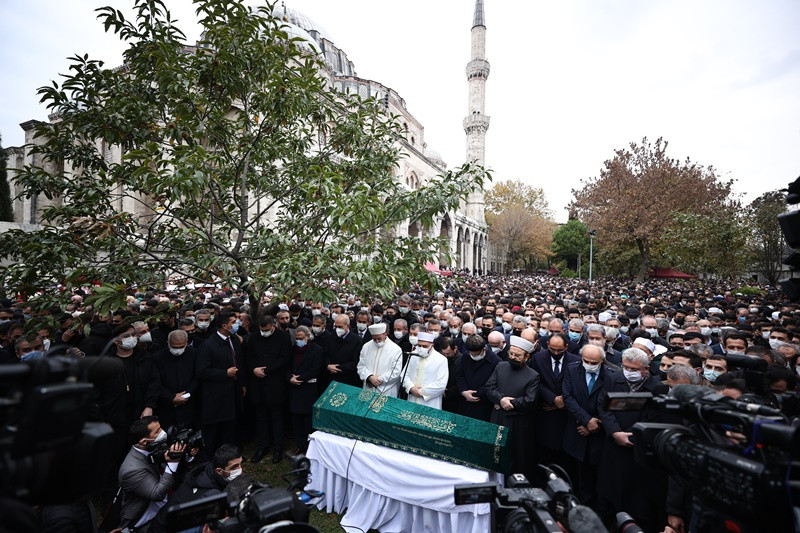 Cemal Süreya’nın kaleminden Sezai Karakoç ‘Bulgucu adam sıkıştırılmış deha’ - Resim: 1