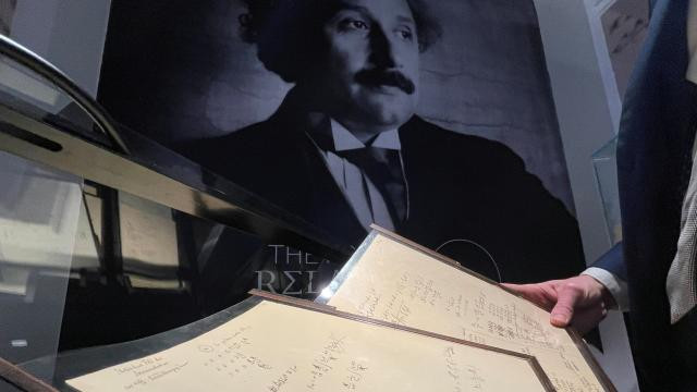 Einstein'ın el yazması 11,7 milyon euroya satıldı - Resim: 2