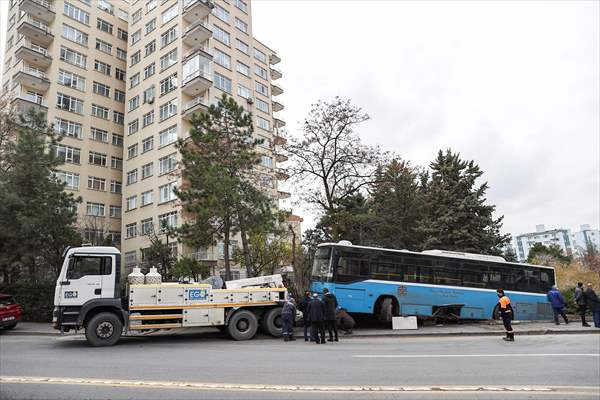 Halk otobüsü şoförünün dikkati muhtemel faciayı önledi - Resim: 1