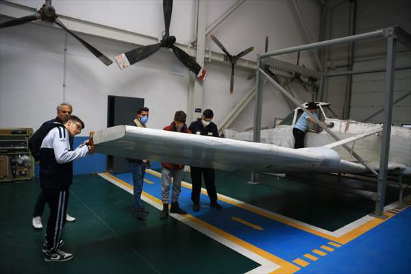 Havacılık meraklısı gençler uçaklardaki uygulamalı eğitimle sektöre hazırlanıyor - Resim: 5