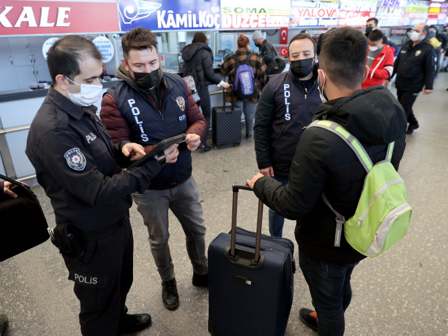 Başkentte yılbaşı denetimi: 16 bin 220 polis görev yapacak - Resim: 1