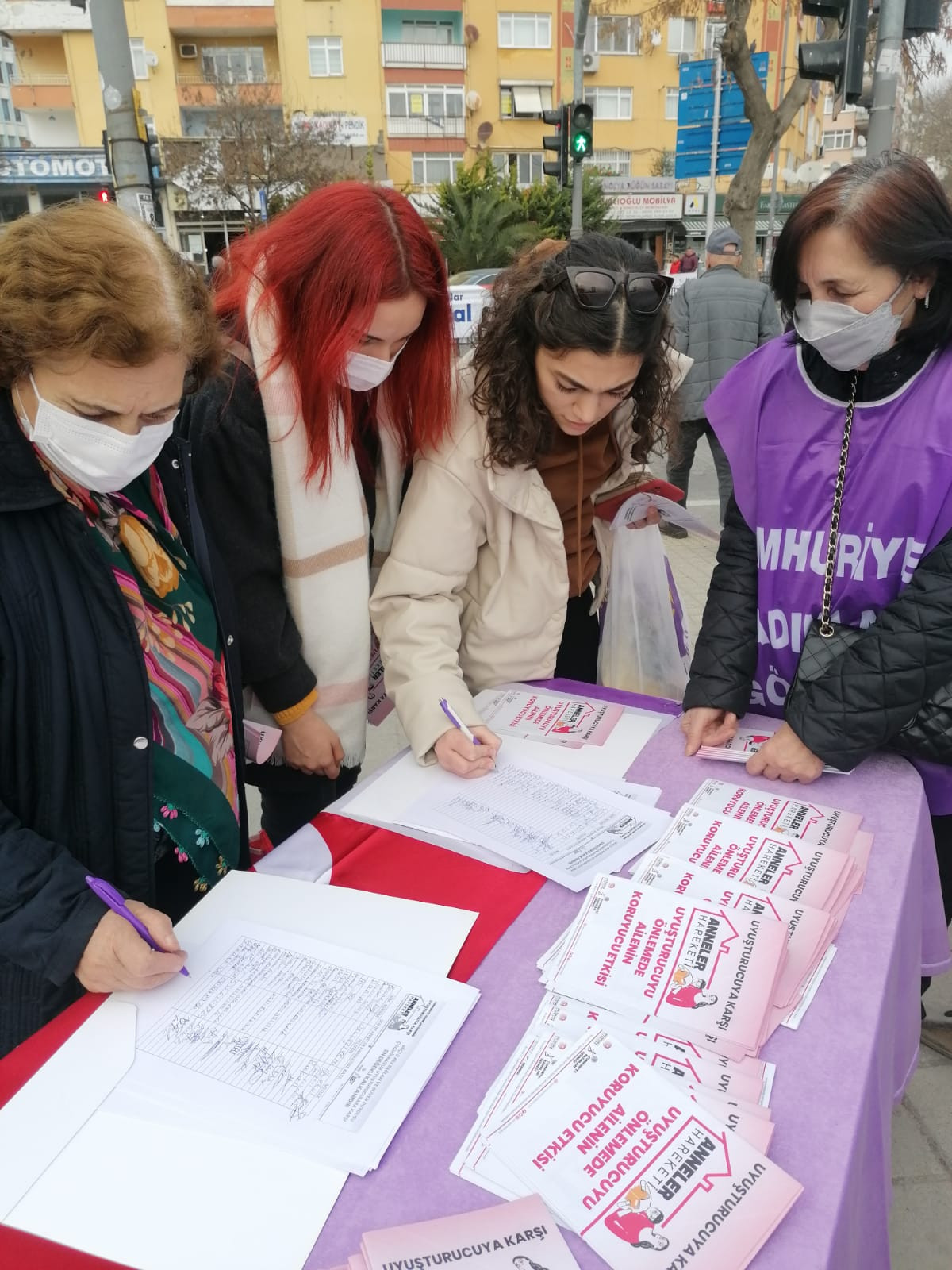 Uyuşturucuya karşı yer gök anneler hareketi: Ellerinizden öpüyoruz - Resim: 8