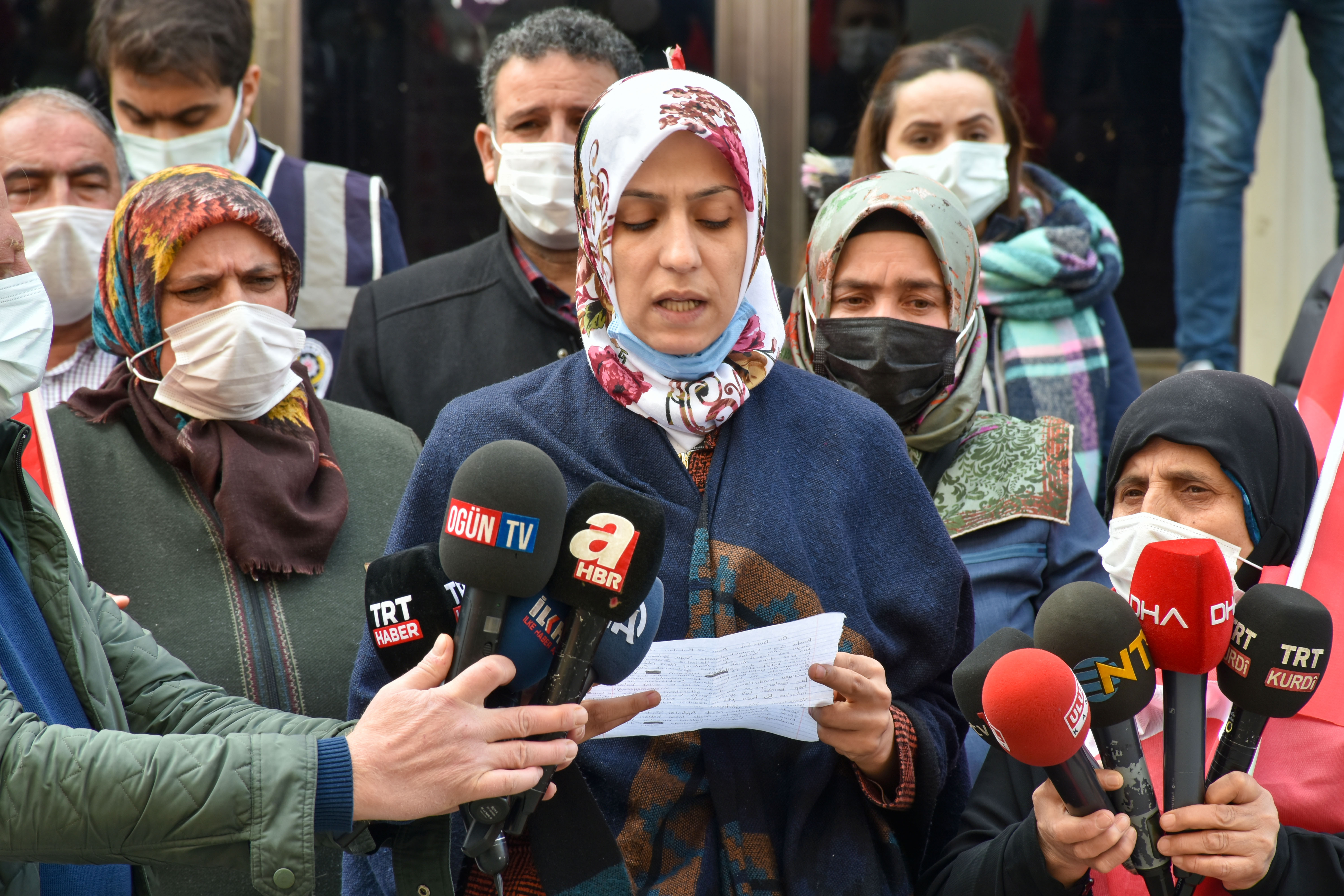 Diyarbakır annelerinden PKK'ya tepki: Bu saldırı tüm insanlığa yapılmıştır! - Resim: 1