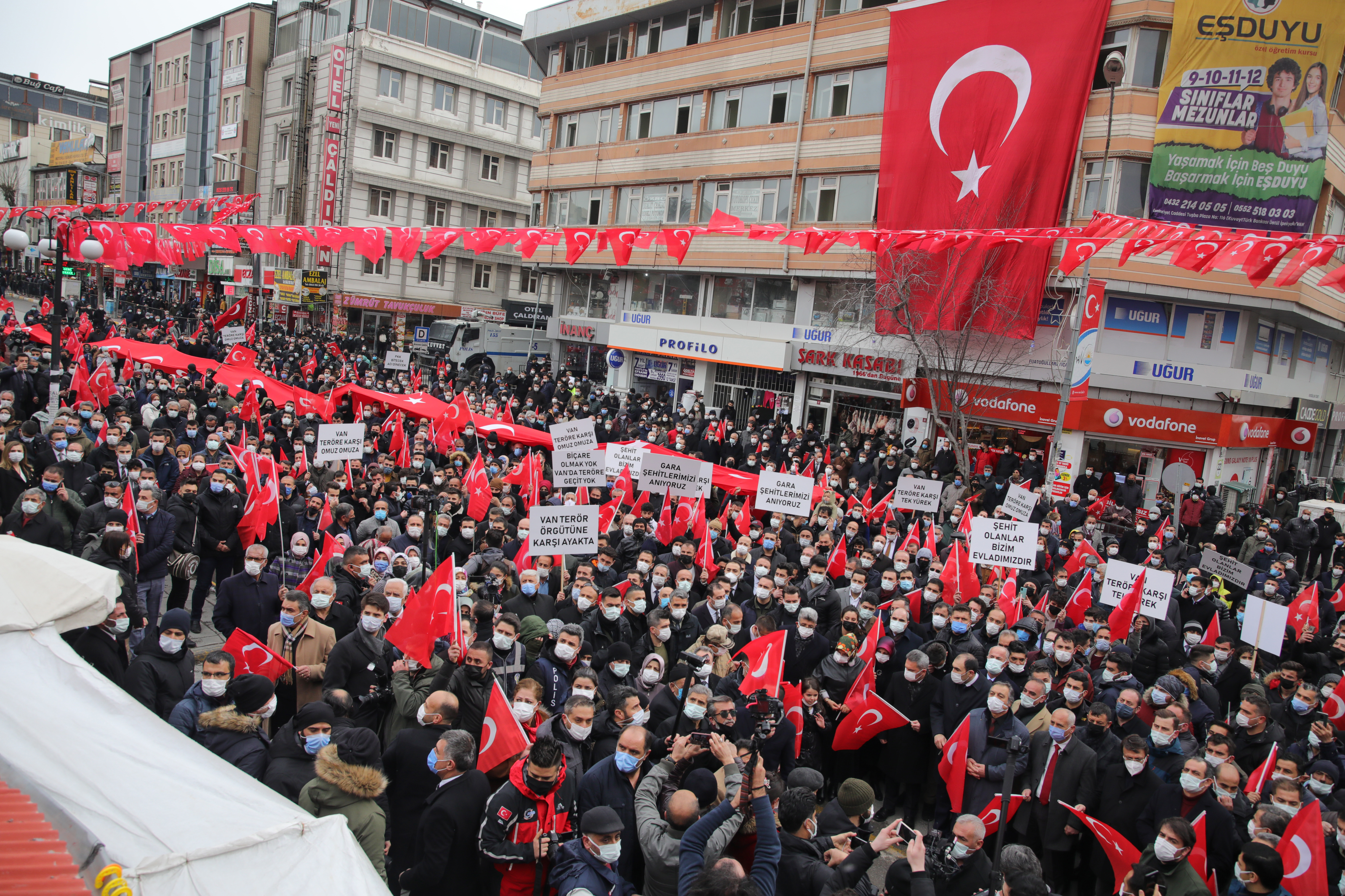 Van PKK'ya karşı tek yürek - Resim: 1