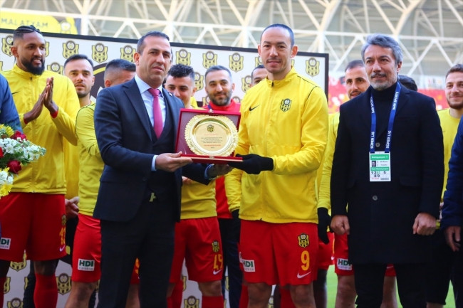 Umut Bulut Süper Lig tarihine geçti - Resim: 1