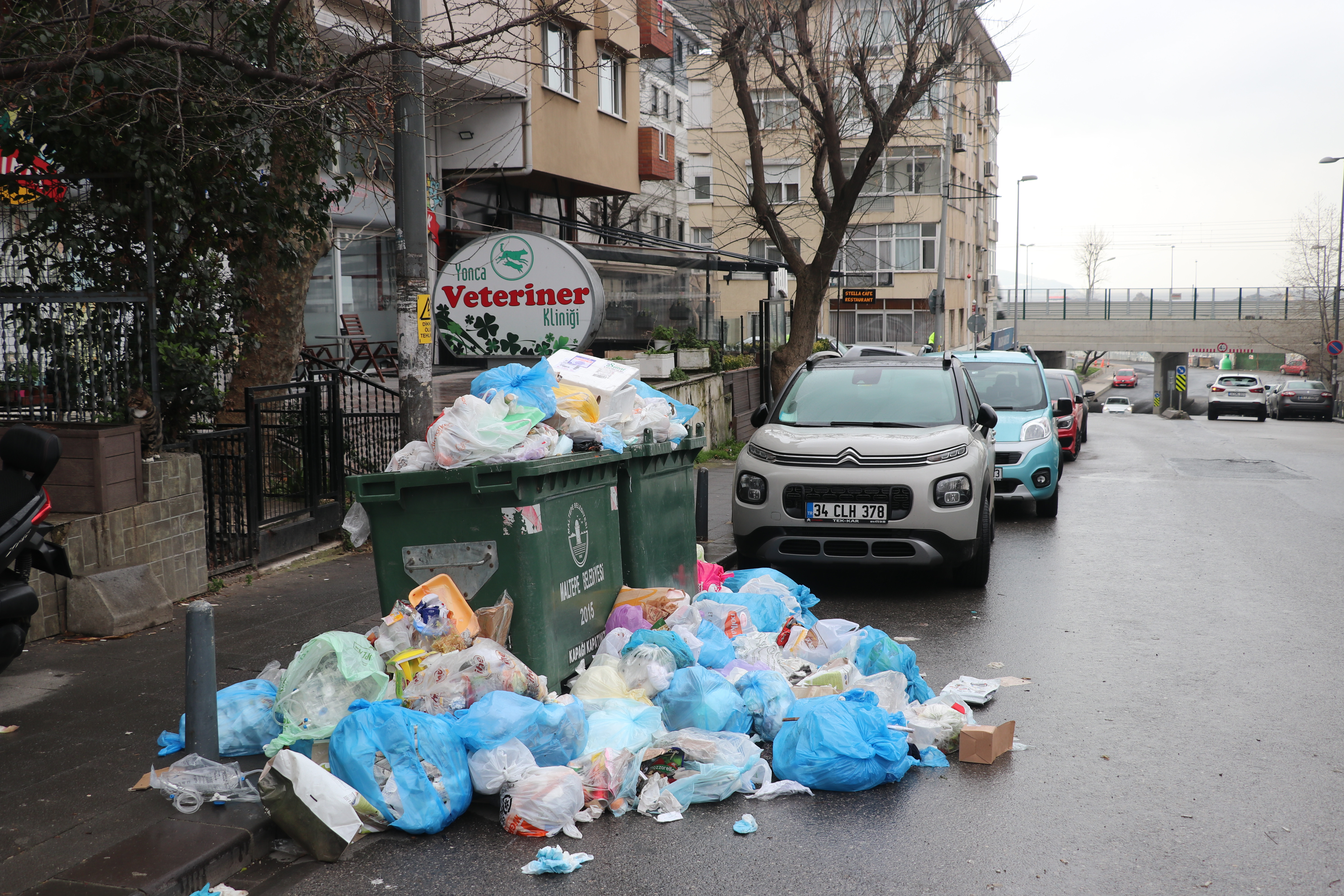 Maltepe Belediyesindeki işçilerin grevi 3. gününde - Resim: 1