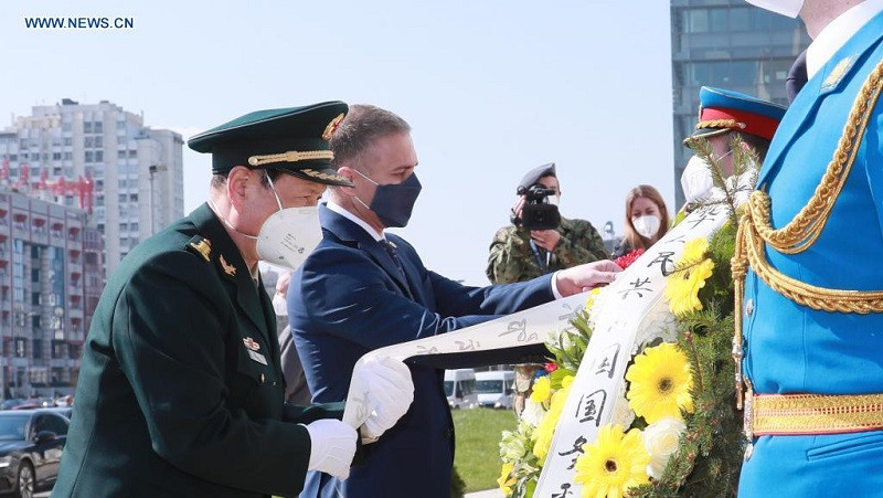 Sırbistan Cumhurbaşkanı Vuciç, Çin Ulusal Savunma Bakanı Wei Fenghe ile bir araya geldi - Resim: 1