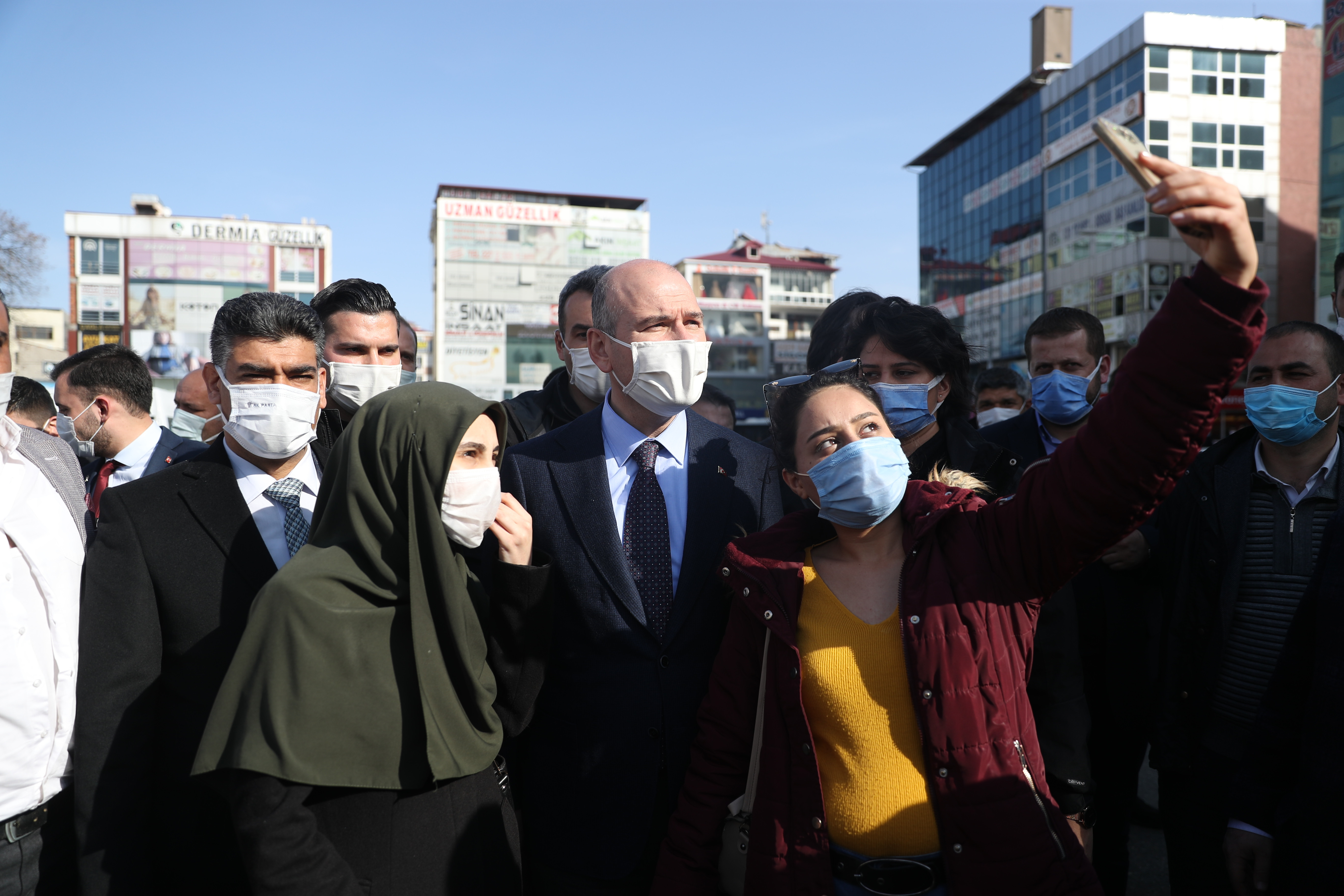 İçişleri Bakanı Soylu, Iğdır'da esnaf ziyareti yaptı - Resim: 1