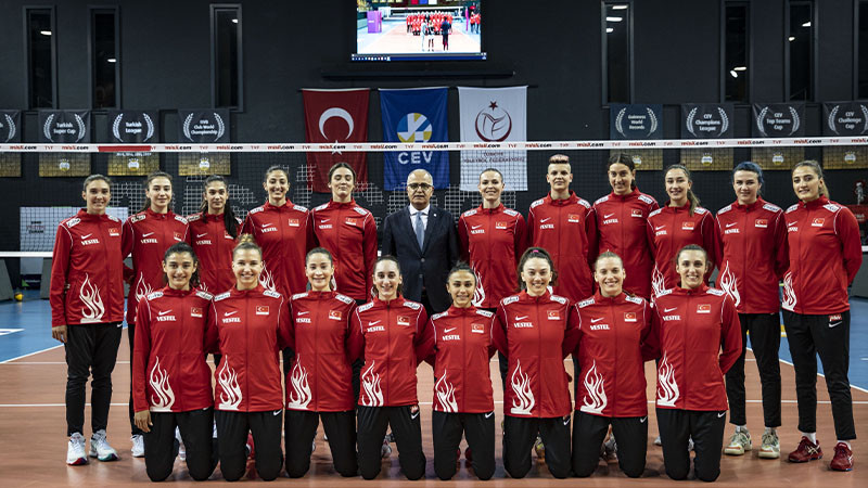 A Milli Kadın Voleybol Takımı'nda hedef 3 madalya - Resim: 1