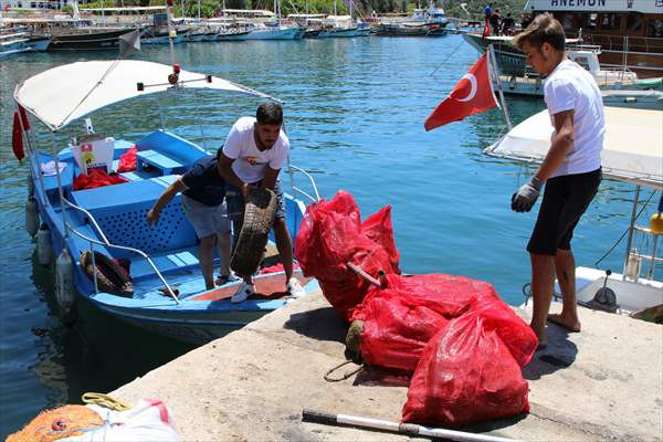 Kaş'ta dalgıçlardan deniz dibi temizliği - Resim: 2