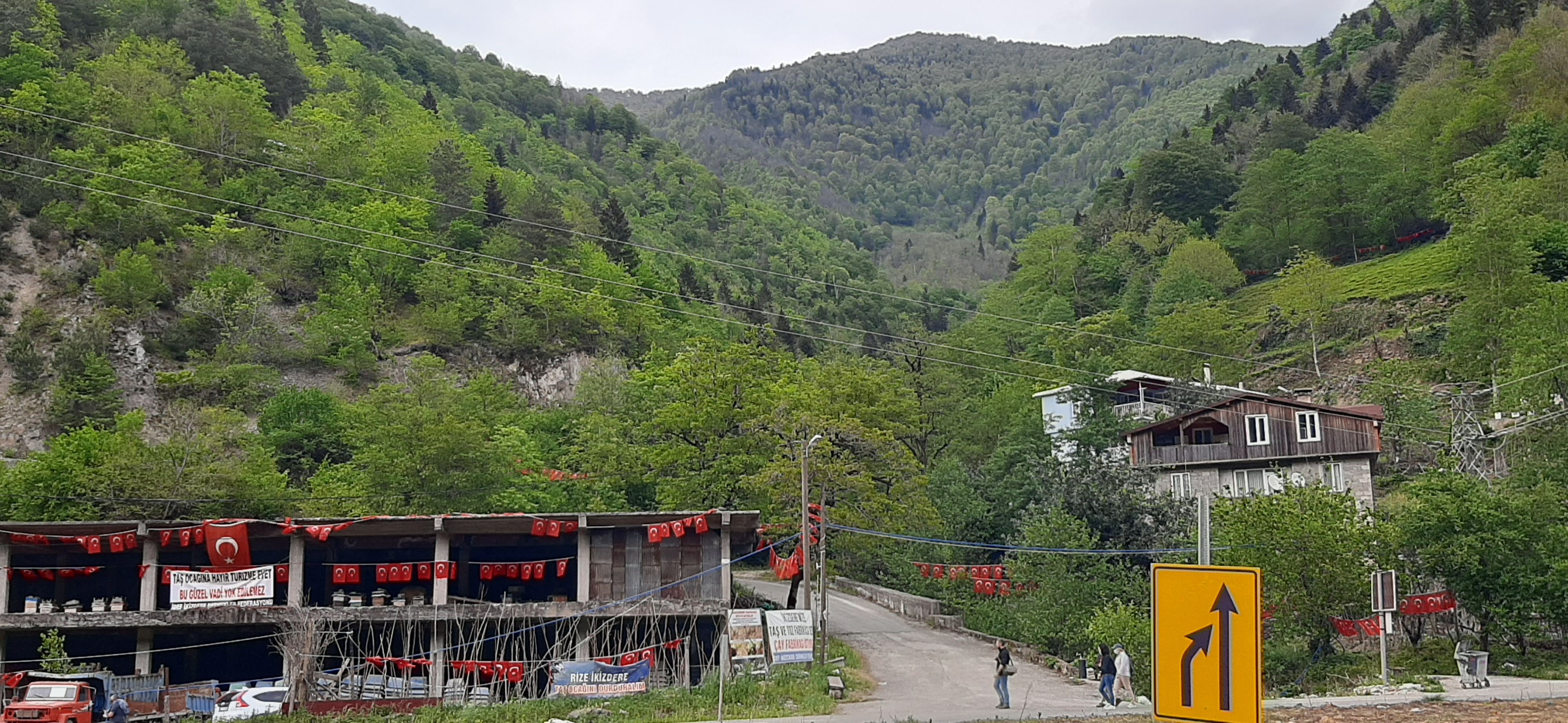 İkizdere Belediye Başkanı Hakan Karagöz: Yatırıma karşı değiliz ama doğayı koruyalım - Resim: 1